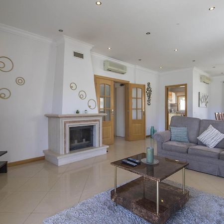 Villa Maresia Patroves Eksteriør billede